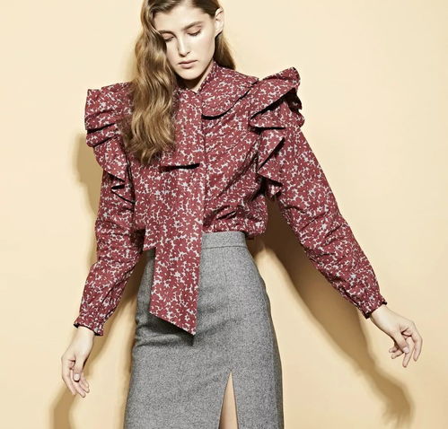 2020/2021時(shí)裝藝術(shù)設(shè)計(jì) 手工壓褶與荷葉邊的浪漫交響